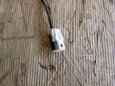BMW White Connector with Pigtail 13836482